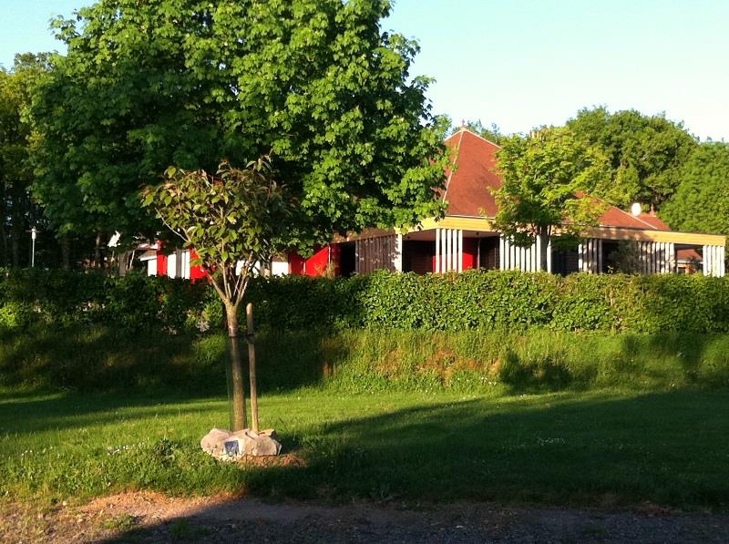 Camping Val Vert En Berry