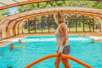 Piscine couverte chauffée du Camping de l'Île Blanche