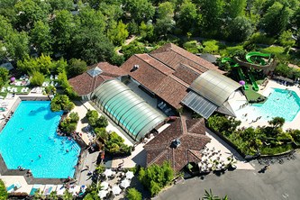 Piscine couverte chauffée Camping Sen-Yan