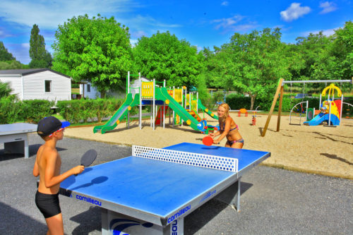 Ping-pong Camping le Plein Air des Bories